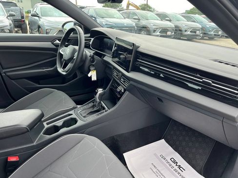 Used 2025 Volkswagen Jetta Sport FWD image 35