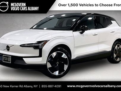 New 2026 Volvo EX30 Ultra w/ Climate Package