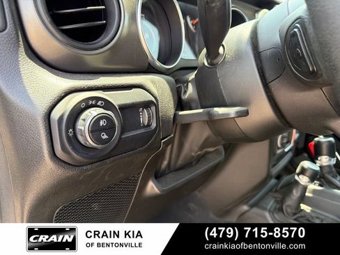 Used 2023 Jeep Gladiator Sport AWD/4WD image 14