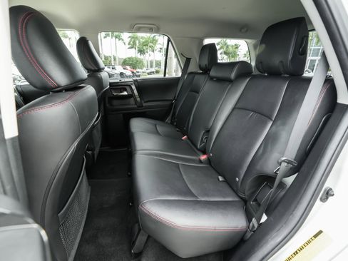 Used 2024 Toyota 4Runner TRD Off-Road Premium image 33