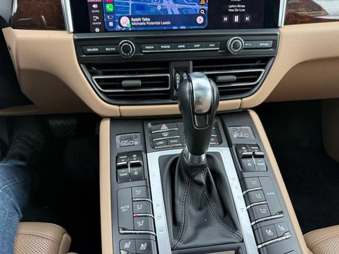Used 2021 Porsche Macan S AWD/4WD image 16