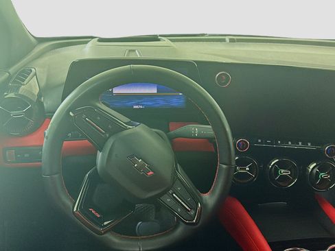 Used 2024 Chevrolet Blazer EV RS AWD/4WD image 17