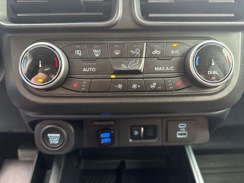 Certified 2023 Ford Maverick Lariat w/ Lariat Luxury Package AWD/4WD image 17