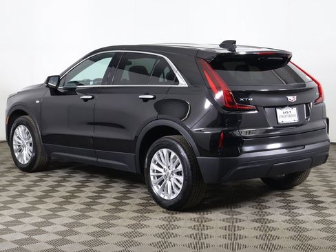 Used 2024 Cadillac XT4 Luxury FWD image 11