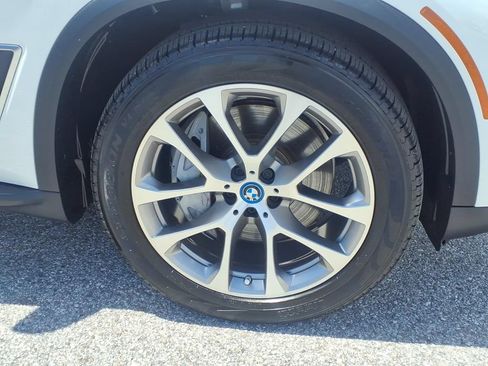 Used 2022 BMW X5 xDrive45e AWD/4WD image 9