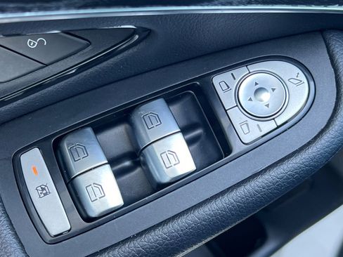 Certified 2018 Mercedes-Benz GLC 300 4MATIC image 13
