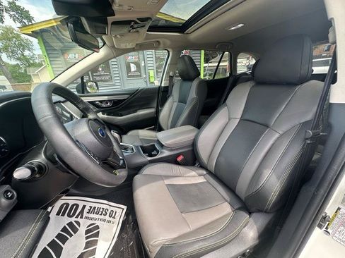 Used 2025 Subaru Outback Onyx Edition AWD/4WD image 9
