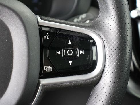 Used 2019 Volvo XC60 T5 Inscription FWD image 11