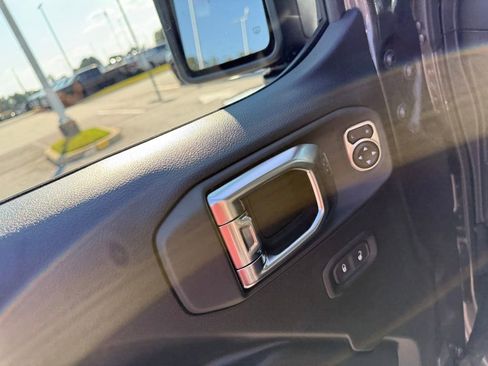 New 2025 Jeep Wrangler Unlimited Rubicon image 11