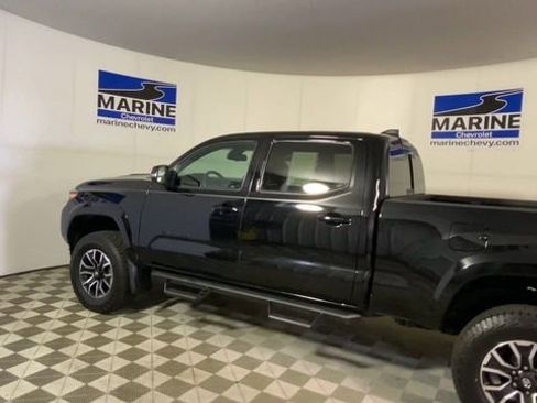 Used 2023 Toyota Tacoma TRD Sport w/ Black Out Package (TMS) image 8