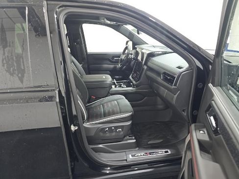 Used 2026 GMC Yukon AT4 Ultimate AWD/4WD image 10