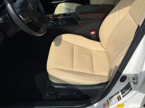 Used 2014 Toyota Avalon XLE Premium FWD image 53