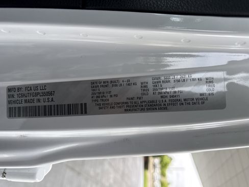 Used 2023 Jeep Gladiator Overland image 39