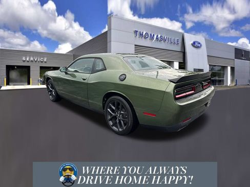 Used 2020 Dodge Challenger SXT w/ Driver Convenience Group RWD image 4