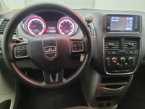 Used 2019 Dodge Grand Caravan SE w/ UConnect Hands-Free Group FWD image 22