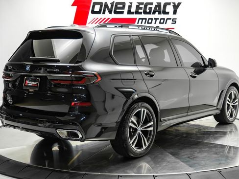 Used 2025 BMW X7 xDrive40i w/ M Sport Package AWD/4WD image 6