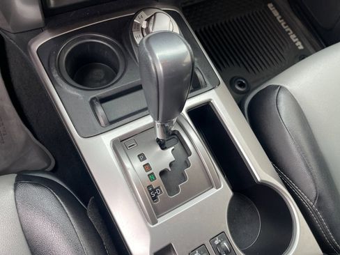 Used 2018 Toyota 4Runner SR5 Premium image 25