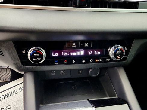 Used 2022 Mitsubishi Outlander SEL AWD/4WD image 17