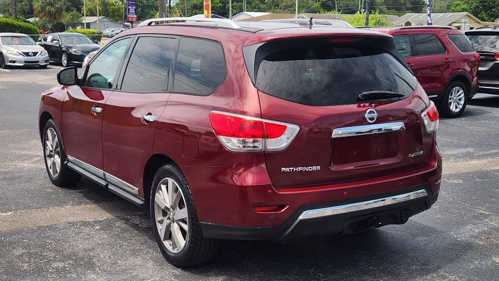 Used 2016 Nissan Pathfinder Platinum FWD image 4