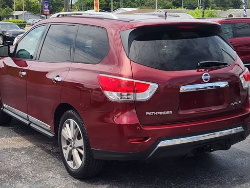 Used 2016 Nissan Pathfinder Platinum FWD image 4