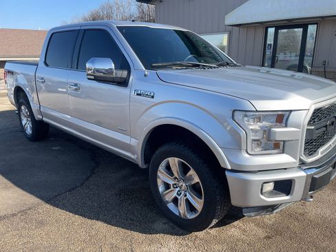 Used 2016 Ford F150 Platinum w/ Equipment Group 701A Luxury AWD/4WD image 2