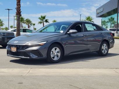 New 2026 Hyundai Elantra SE