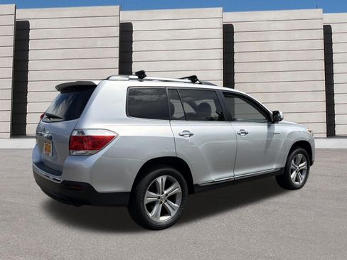 Used 2013 Toyota Highlander Limited AWD/4WD image 6