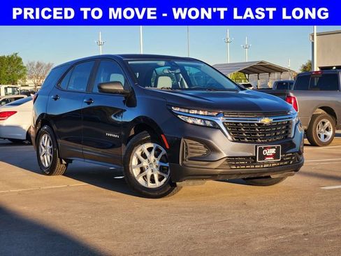 Used 2022 Chevrolet Equinox LS w/ LPO, Floor Liner Package FWD image 2