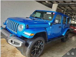 Used 2022 Jeep Wrangler Unlimited Sahara w/ Cold Weather Group AWD/4WD video 1