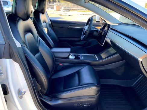 Used 2021 Tesla Model 3 Standard Range Plus image 8