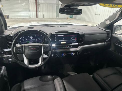 Used 2025 GMC Sierra 1500 SLT RWD image 19