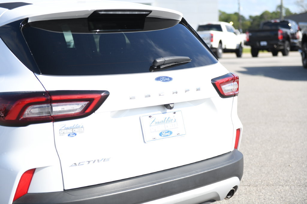 Used 2025 Ford Escape Active FWD image 9