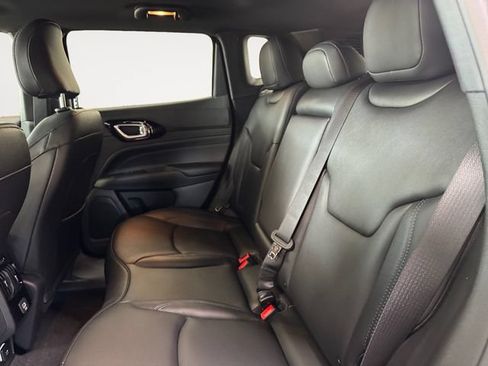Used 2026 Jeep Compass Limited AWD/4WD image 19