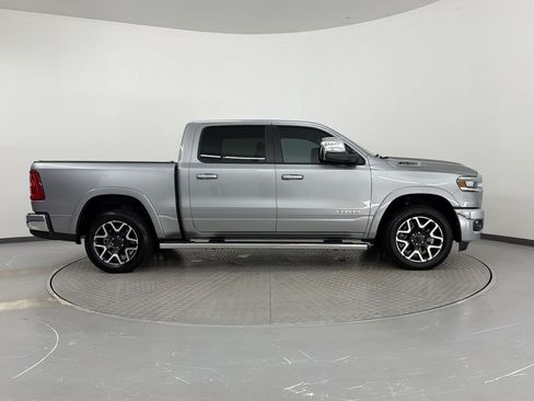 Used 2025 RAM 1500 Laramie AWD/4WD image 8
