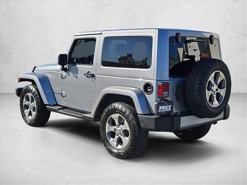 Used 2018 Jeep Wrangler Sahara w/ Connectivity Group AWD/4WD image 7