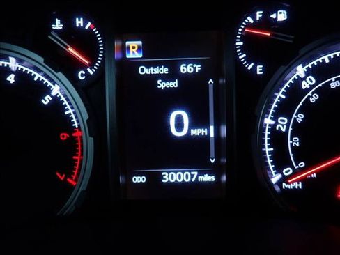 Used 2024 Toyota 4Runner TRD Off-Road Premium w/ Moonroof Package AWD/4WD image 25