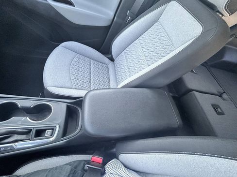 Used 2022 Chevrolet Equinox LS w/ LS Convenience Package FWD image 44