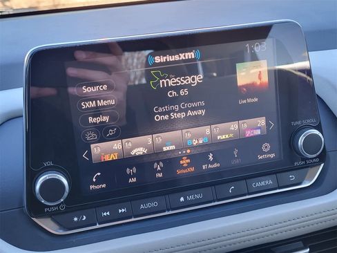 Used 2021 Nissan Rogue SV image 15