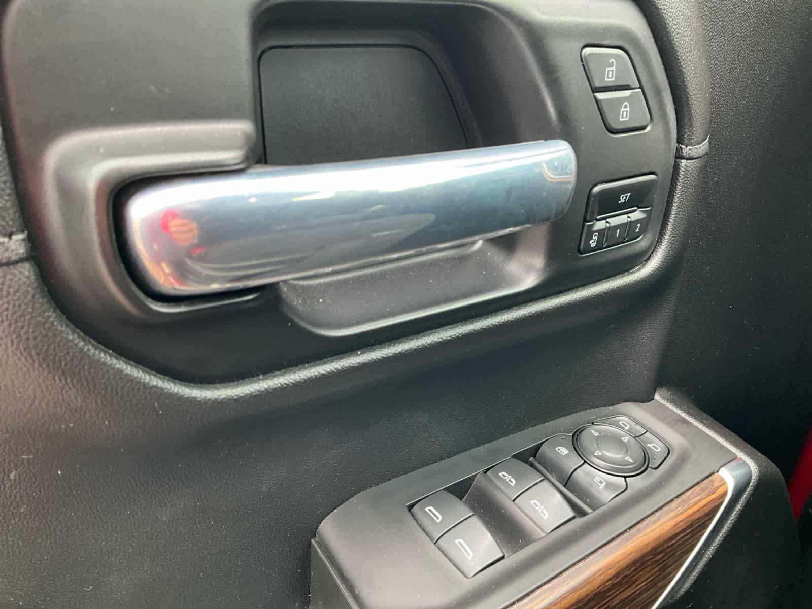 Used 2021 Chevrolet Silverado 1500 High Country w/ Technology Package AWD/4WD image 18