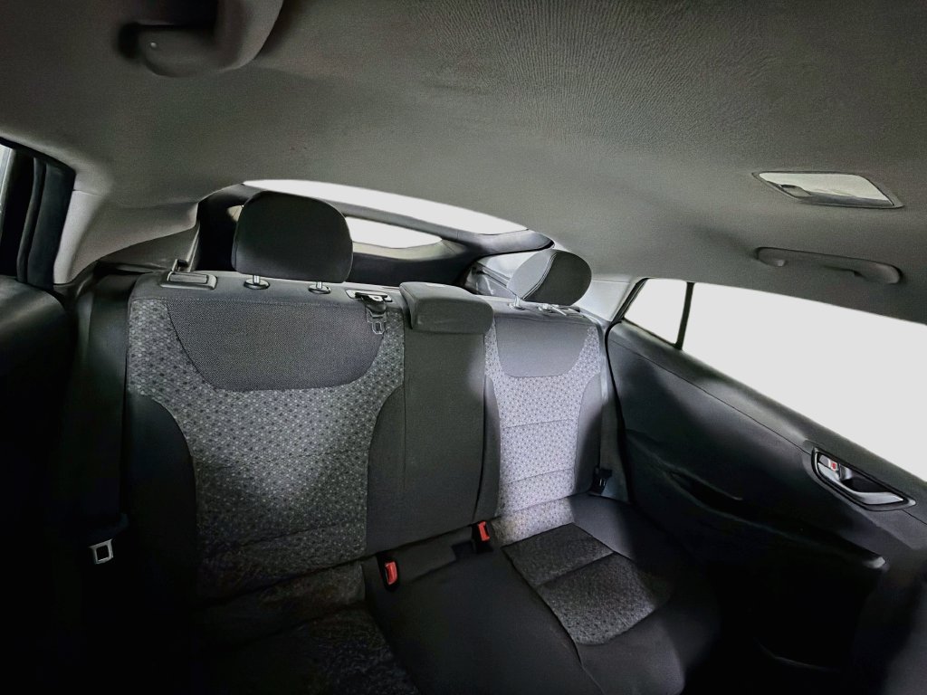 Used 2018 Hyundai Ioniq Blue FWD image 27