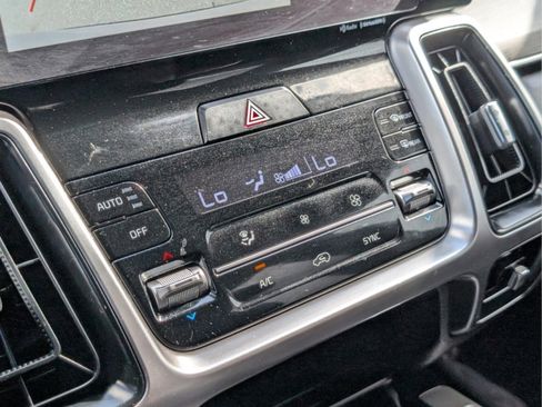 Used 2023 Kia Sorento X-Line EX AWD/4WD image 19