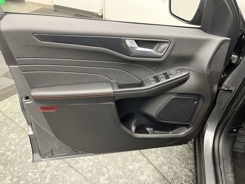 New 2026 Ford Escape ST-Line w/ Tech Pack #1 AWD/4WD image 8