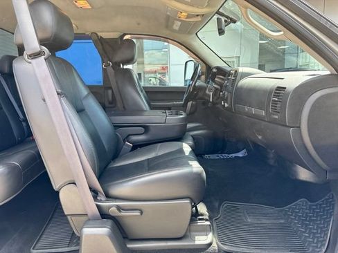 Used 2011 Chevrolet Silverado 3500 LT w/ Interior Plus Package AWD/4WD image 17