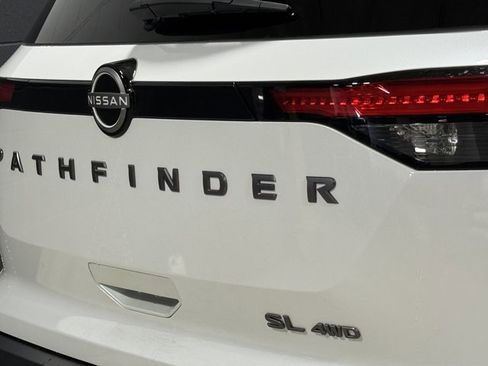 New 2026 Nissan Pathfinder SL image 16
