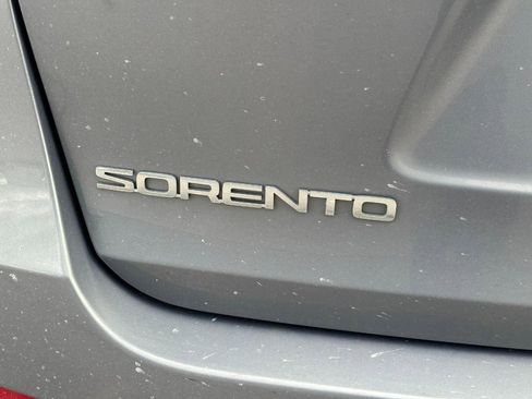 Used 2020 Kia Sorento EX image 11