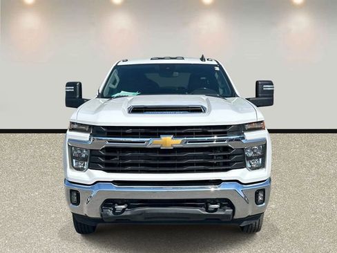 Used 2024 Chevrolet Silverado 3500 LT w/ Convenience Package AWD/4WD image 2