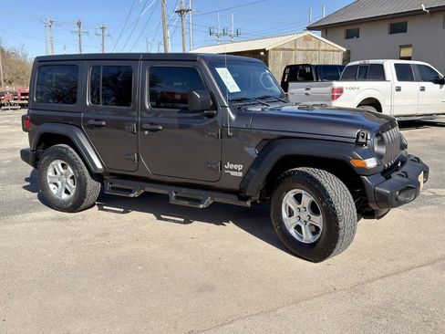 Used 2020 Jeep Wrangler Unlimited Sport S image 8