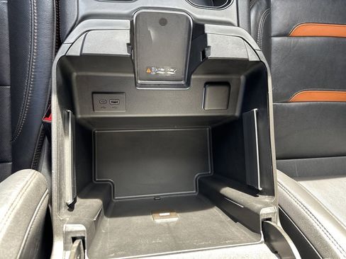 Used 2024 GMC Sierra 1500 AT4 w/ Technology Package image 6