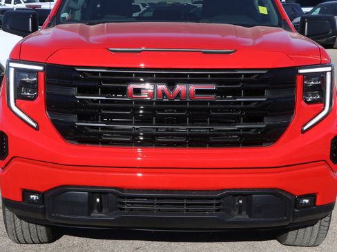 New 2026 GMC Sierra 1500 Elevation image 2