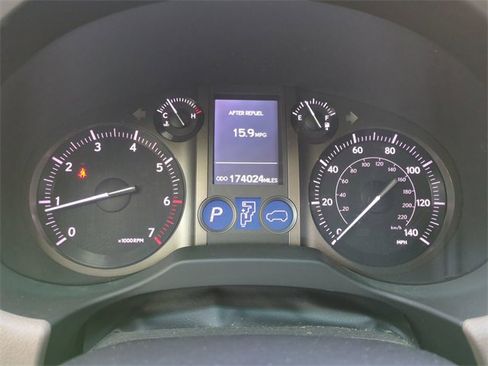 Used 2011 Lexus GX 460 image 33